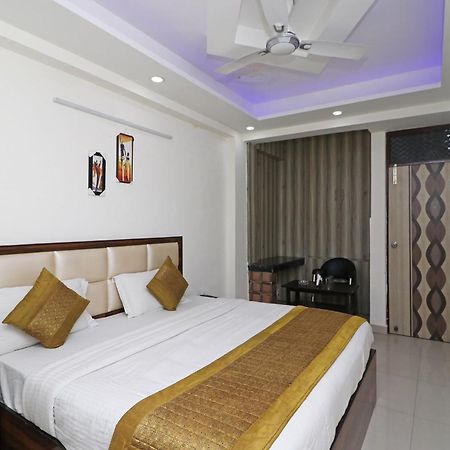 Hotel O Sweet Palace Нью-Дели Экстерьер фото