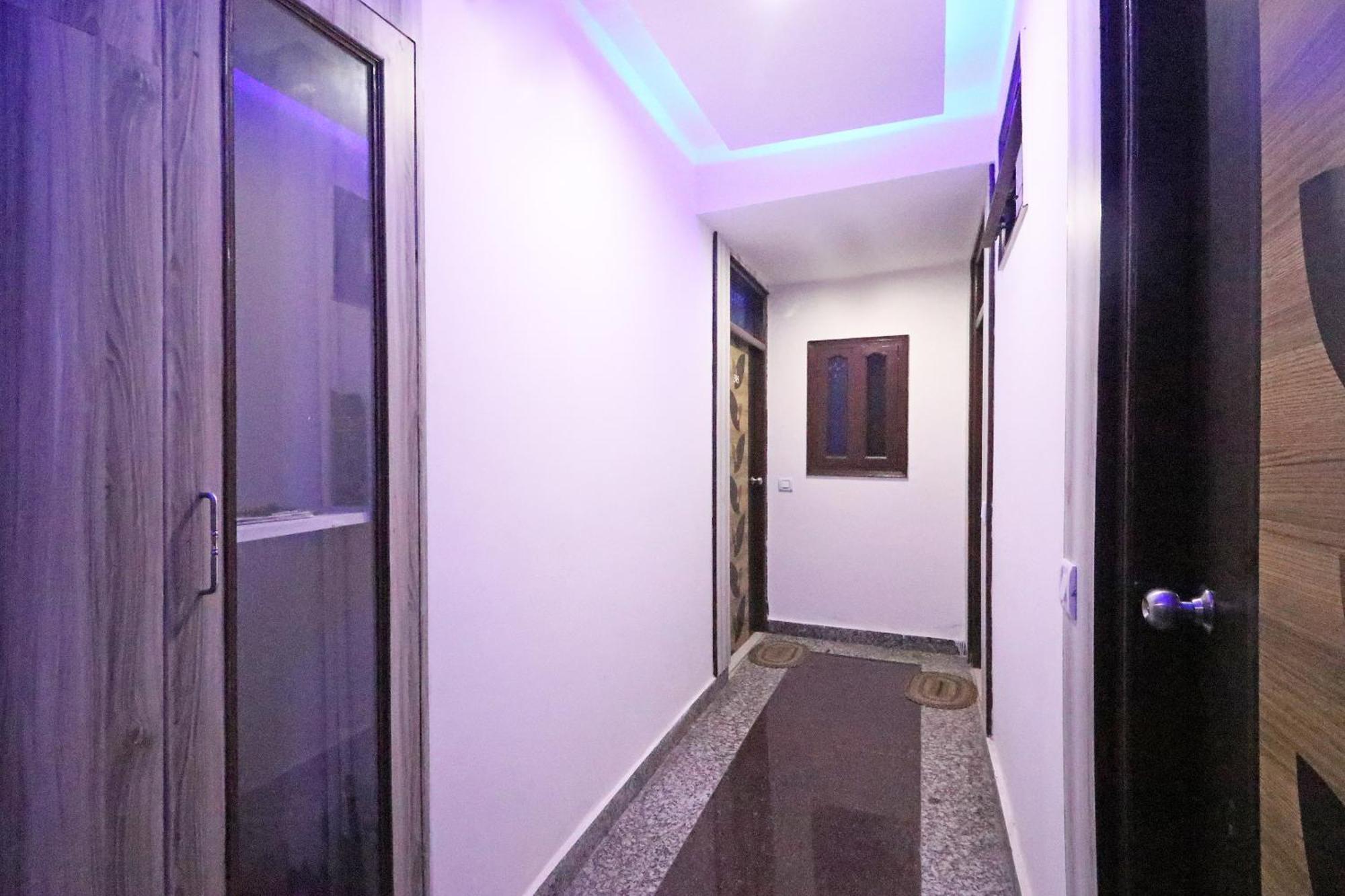 Hotel O Sweet Palace Нью-Дели Экстерьер фото