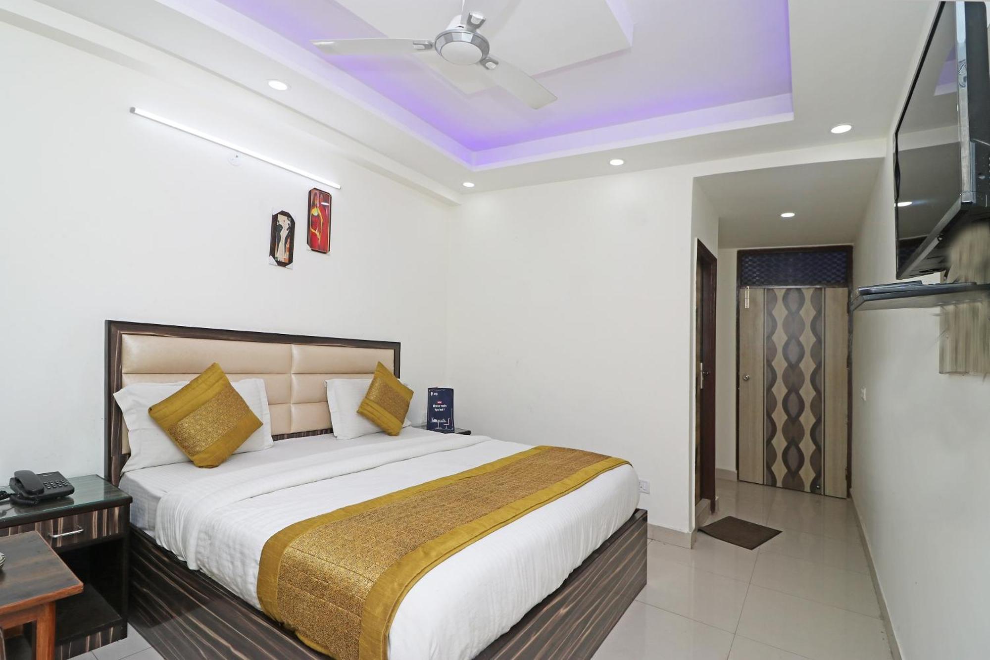 Hotel O Sweet Palace Нью-Дели Экстерьер фото