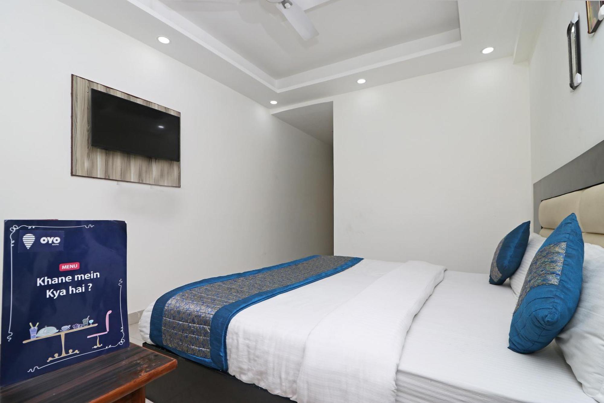 Hotel O Sweet Palace Нью-Дели Экстерьер фото
